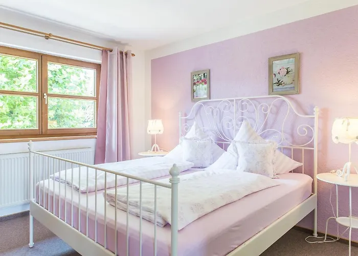 Гостьовий будинок Gaestehaus Chalet-perle