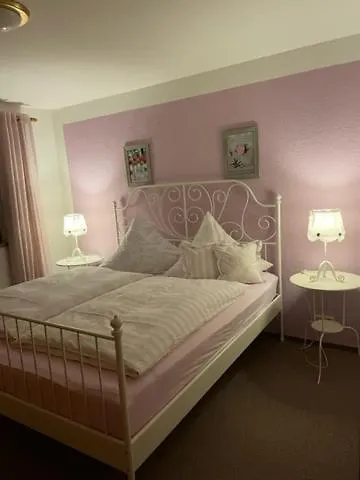 Гостьовий будинок Gaestehaus Chalet-perle