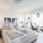 Gaestehaus Chalet-perle Πανσιόν Bad Füssing